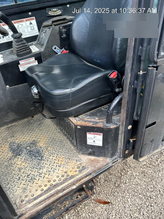 2017 Genie GTH-844 Genie GTH-844, Solid Tires, 60" carriage/forks, Full Cab, Work Lights