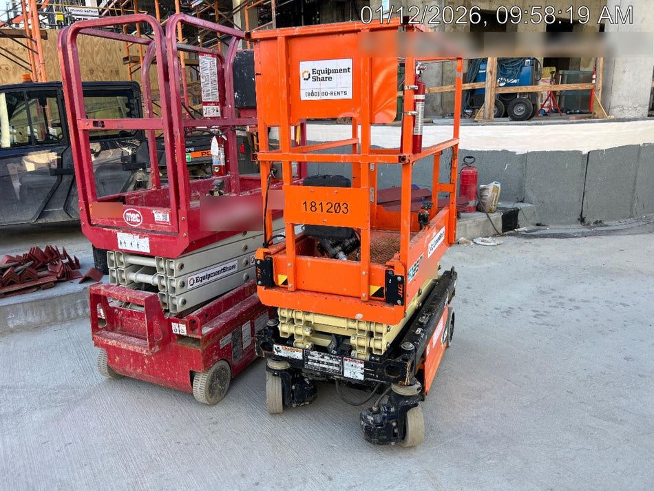 2021 JLG ES1330L