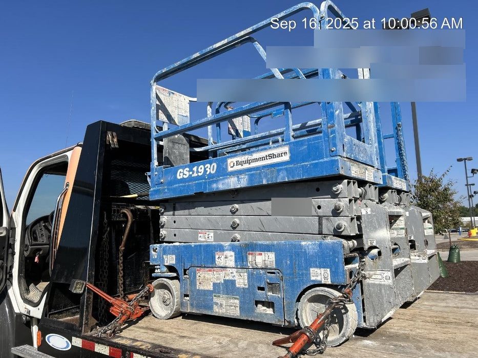 2020 Genie GS-1930 Solid Non Marking Tires, Beacon, Folding rails with half height swing gate