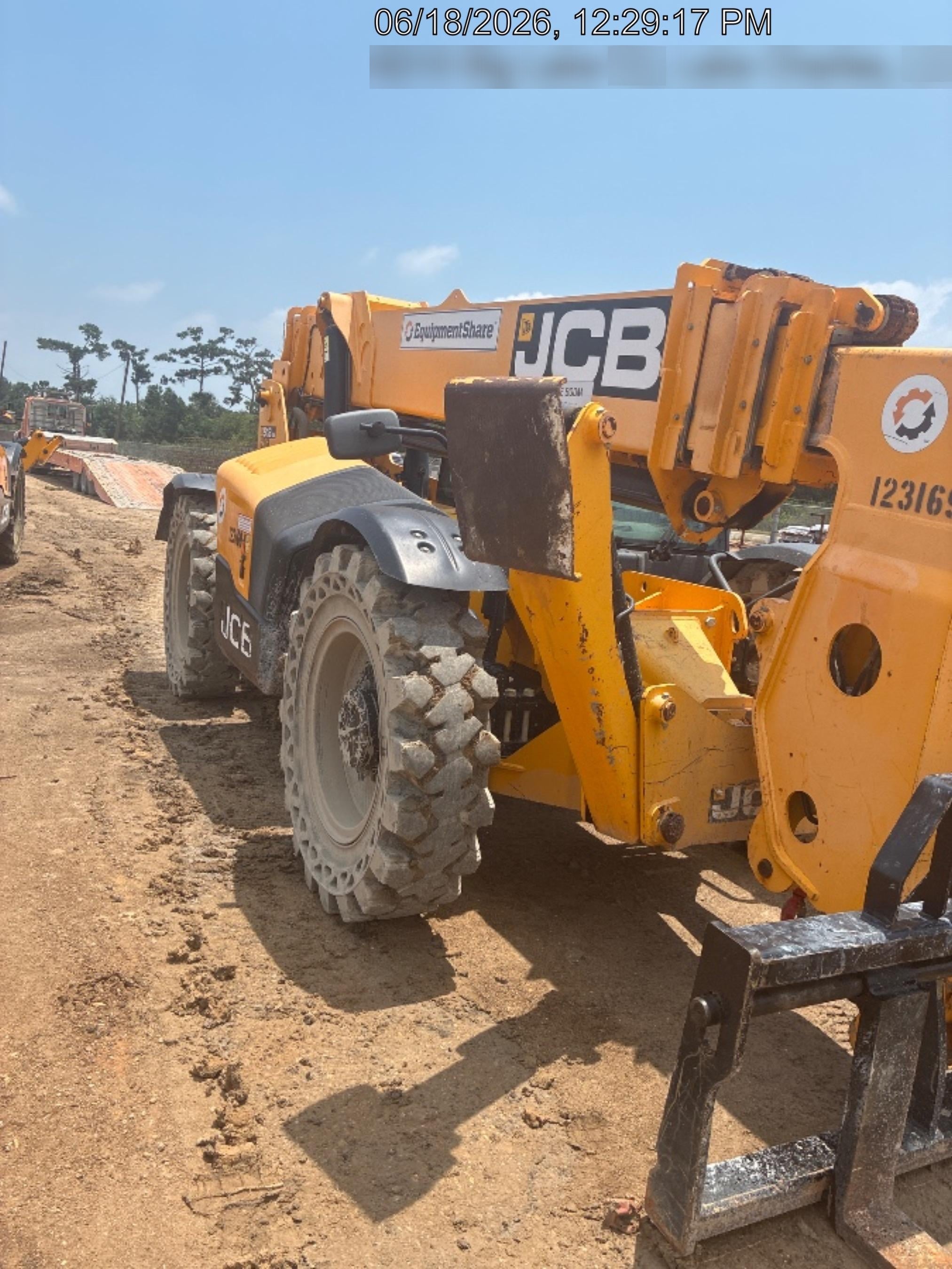 2021 JCB 512-56