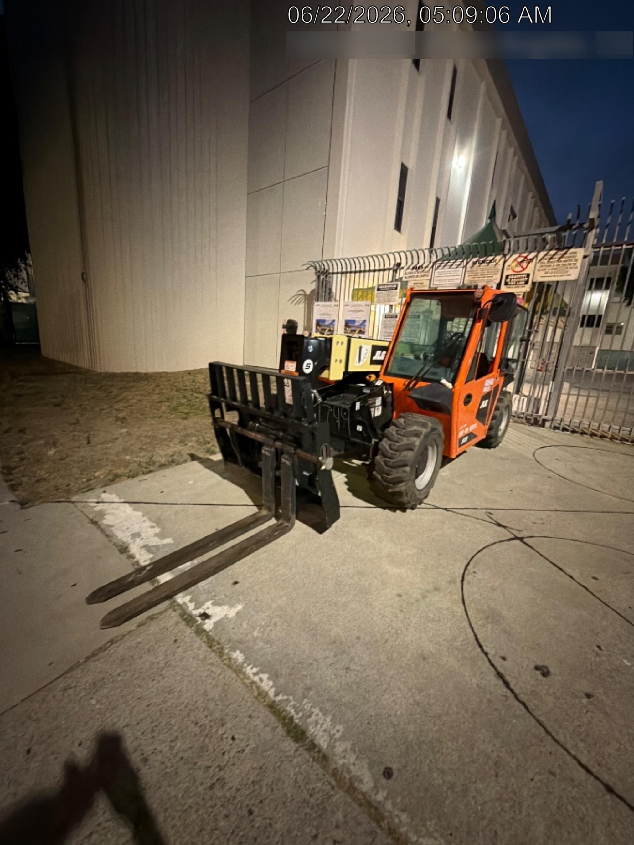 2025 JLG 519