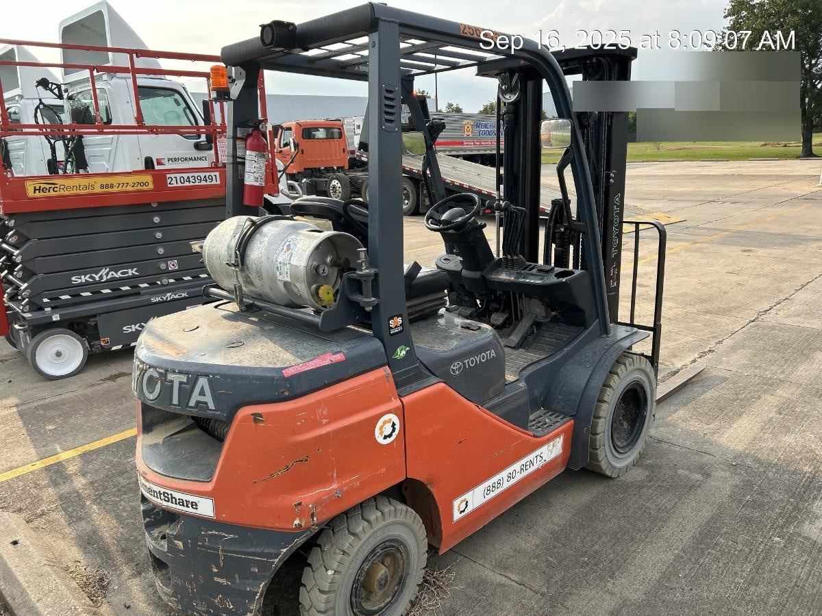 2022 TOYOTA 50-8FGU25