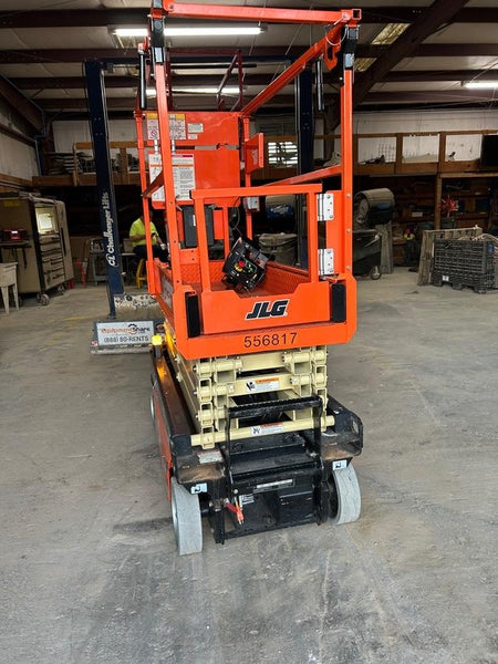 2025 JLG ES1932