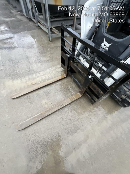 2022 ARROW MATERIAL HANDLING 48" Pallet Forks - Arrow