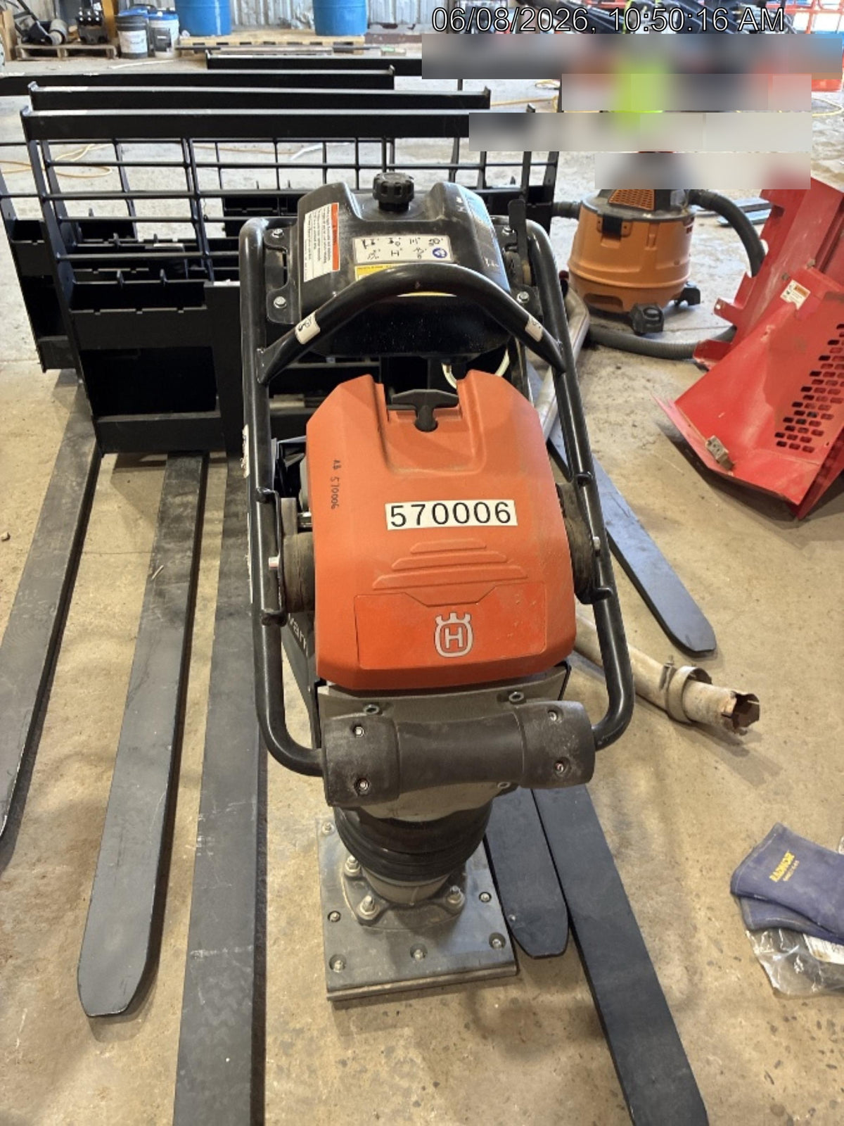 2025 HUSQVARNA LT6005