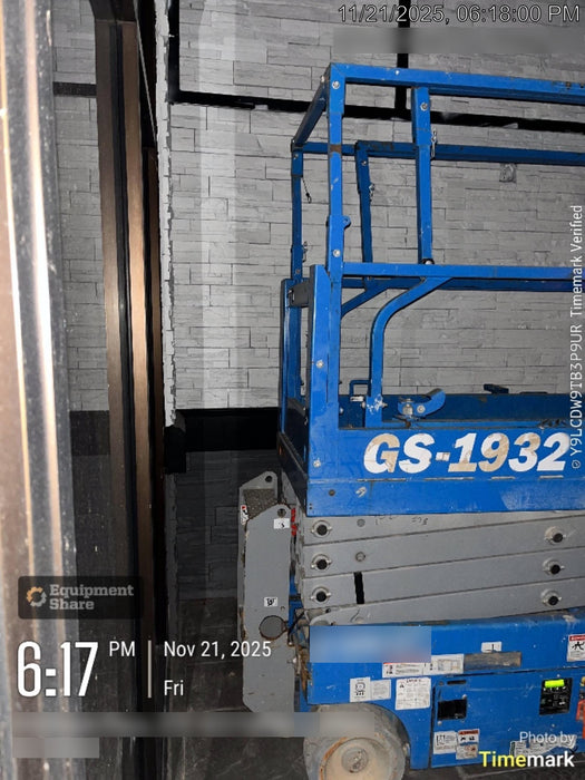 2021 GENIE GS-1932