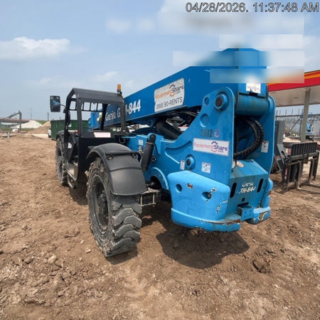 2017 GENIE GTH-844