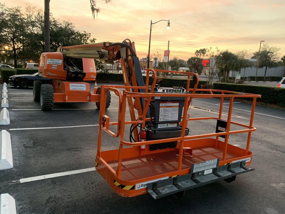 2020 JLG 660SJ