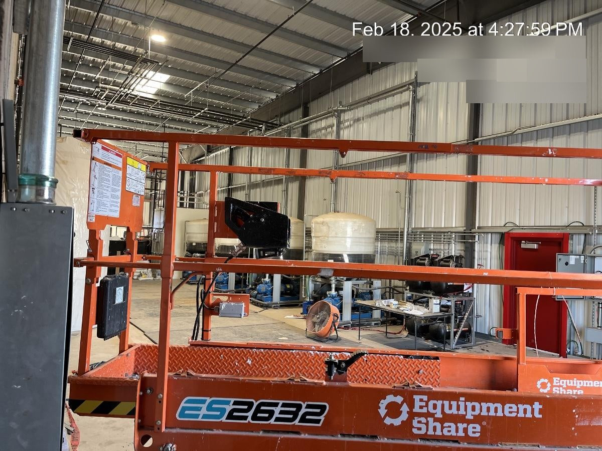 2022 JLG ES2632