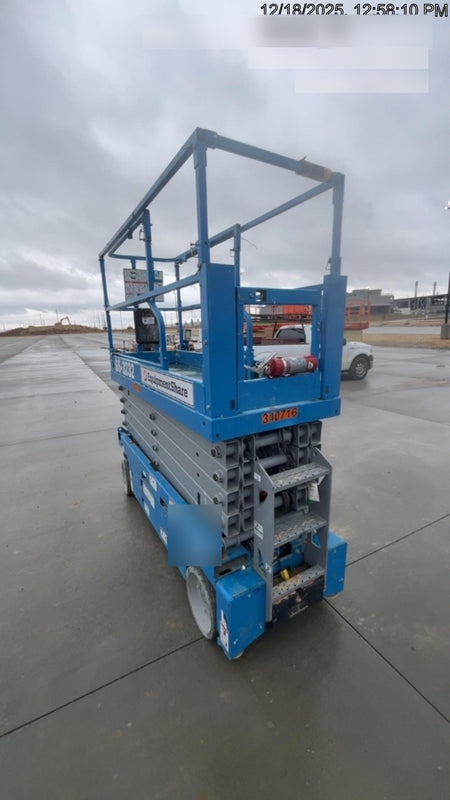 2023 GENIE GS-3232
