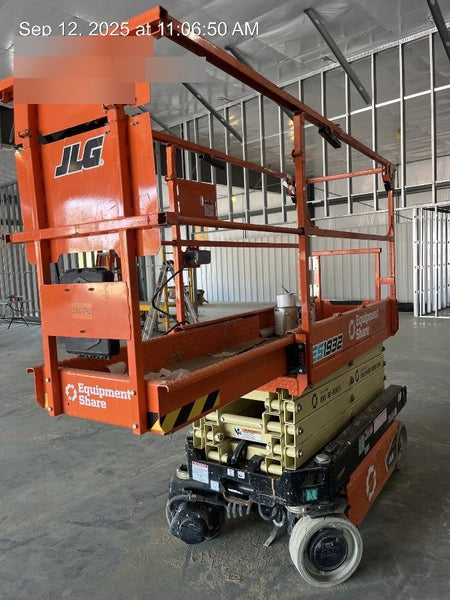 2022 JLG ES1932
