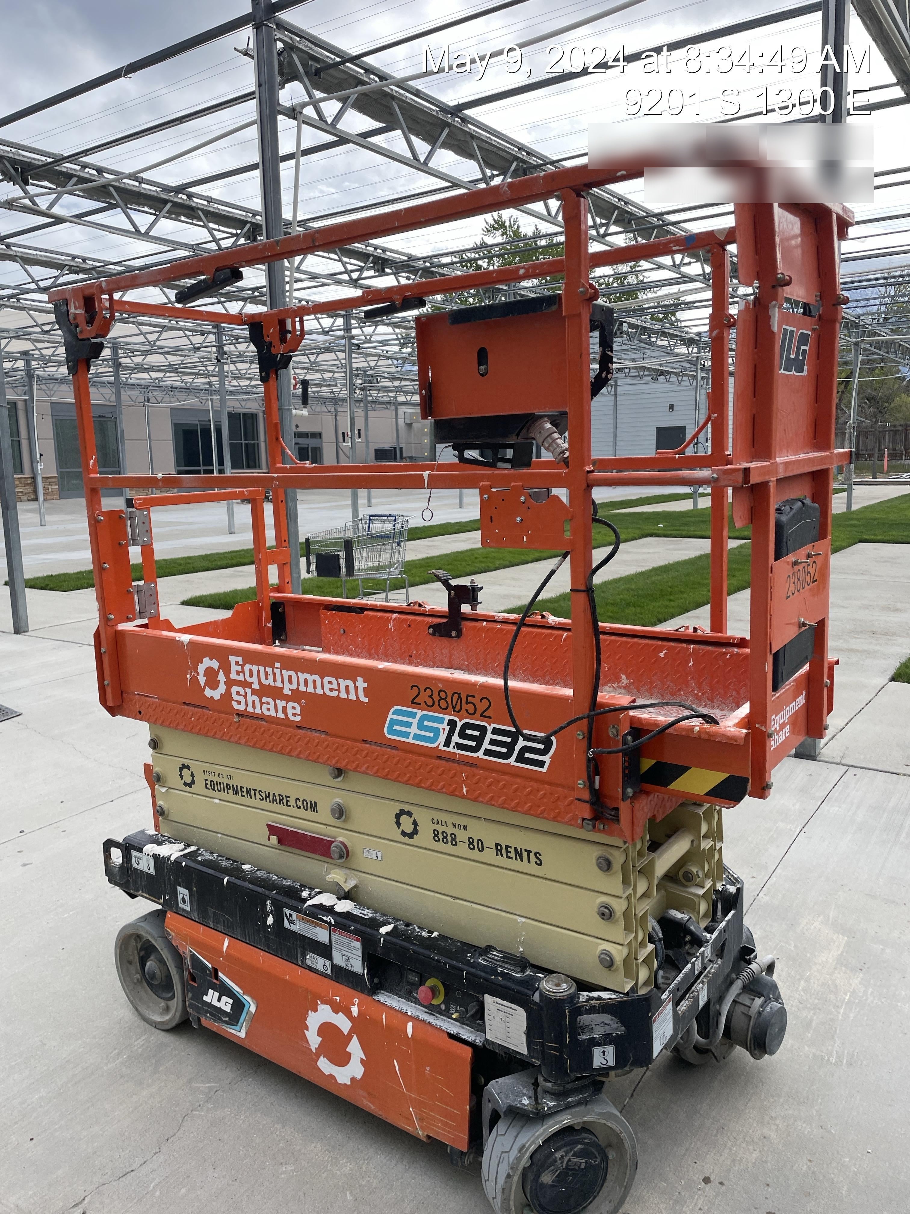 2022 JLG ES1932