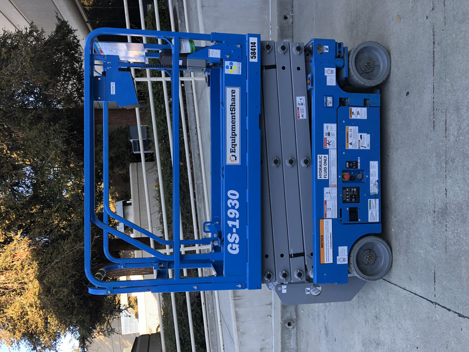 2019 Genie GS-1930 Half Height Swing Gate, 800W Inverter