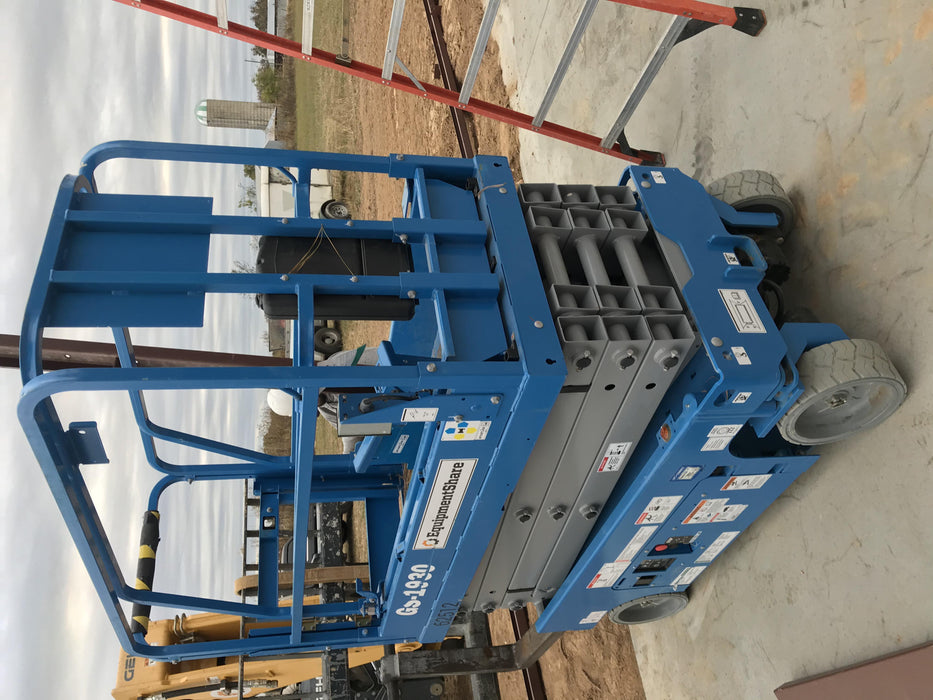 2020 Genie GS-1930 Solid Non Marking Tires, Beacon, Folding rails with half height swing gate