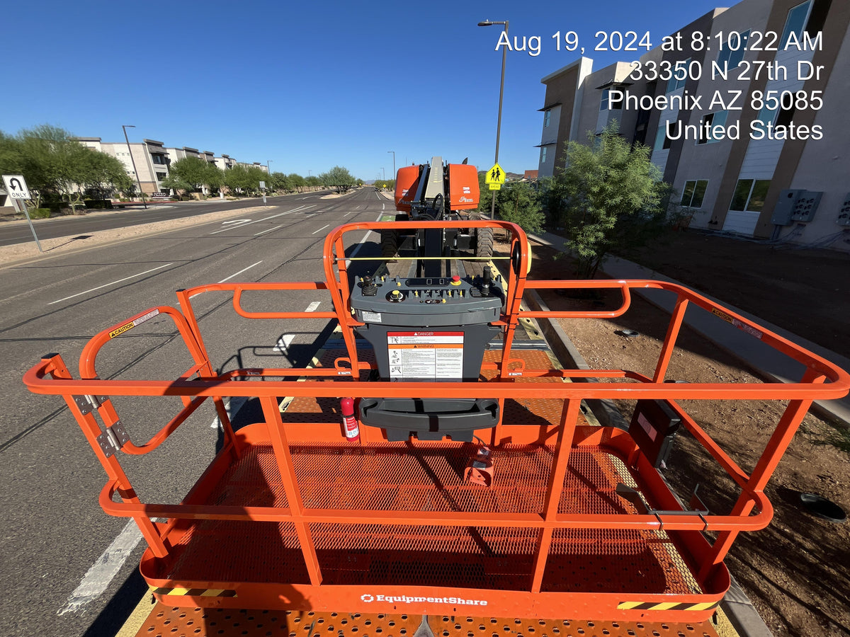 2024 JLG 660SJ