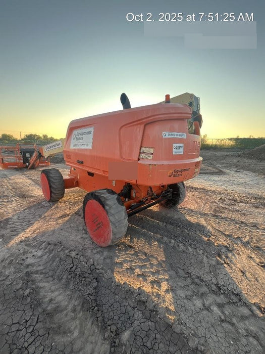 2019 JLG 660SJ