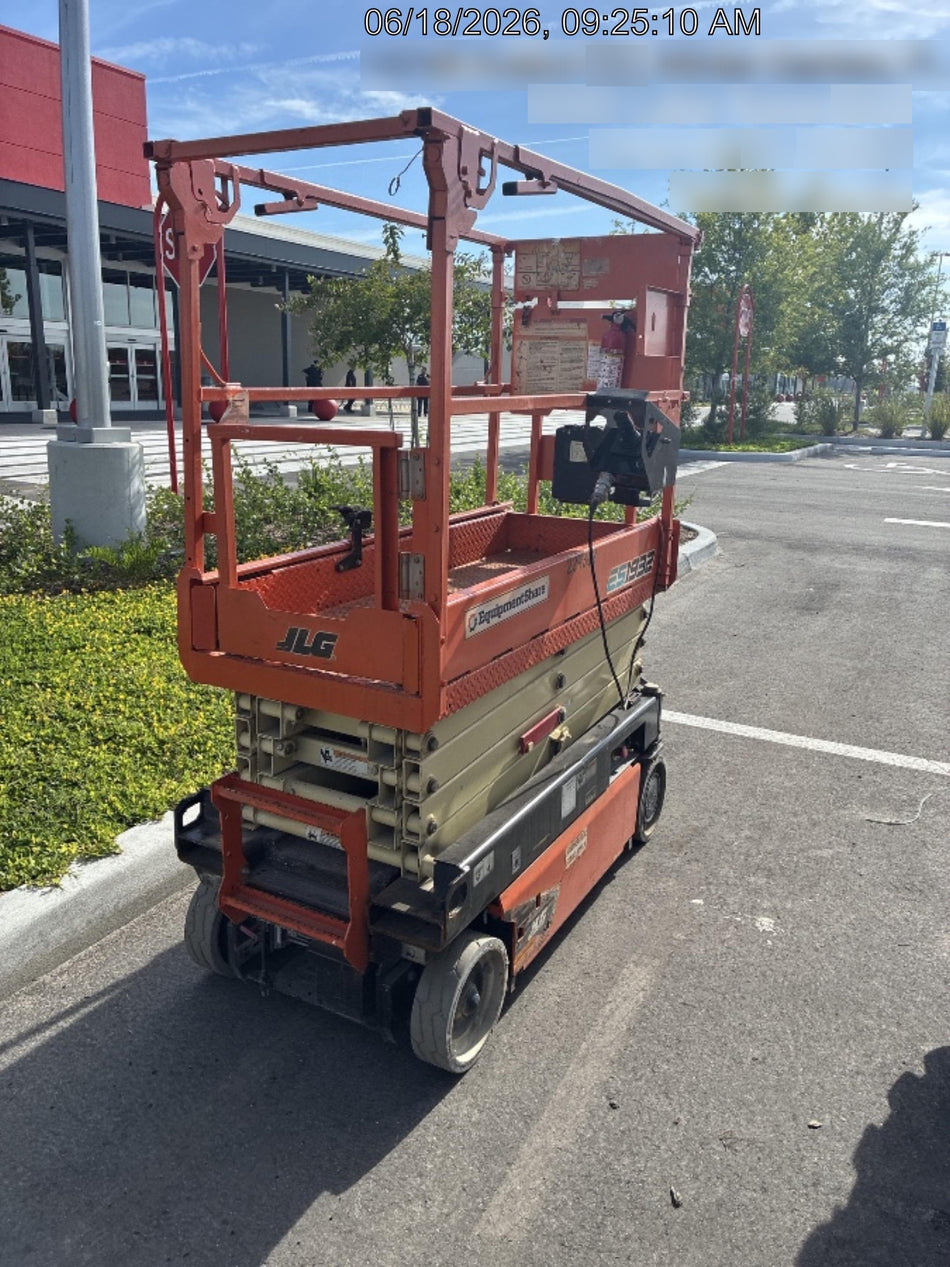 2022 JLG ES1932