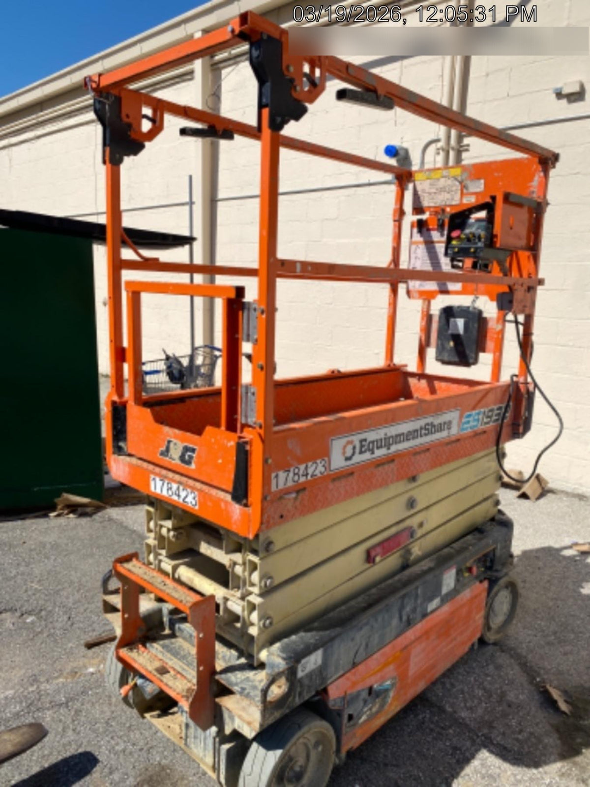 2021 JLG ES1932