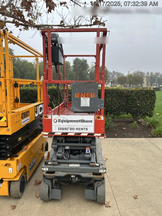 2020 Skyjack SJIII-3219 Solid NM Tires, Half height spring hinged entry gate, Dual Beacons, 800W Inverter