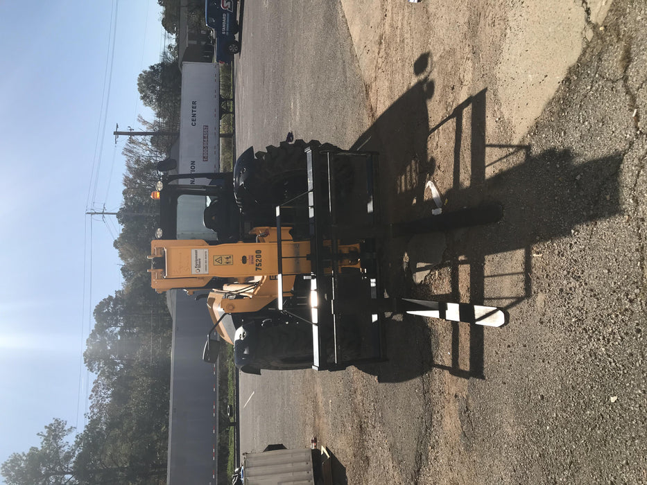 2020 JCB 509-42 Canopy, Solid Tires, Work Lights, Beacon, Aux Hydraulics, Back up Alarm, Lifting Eye, ES Decals