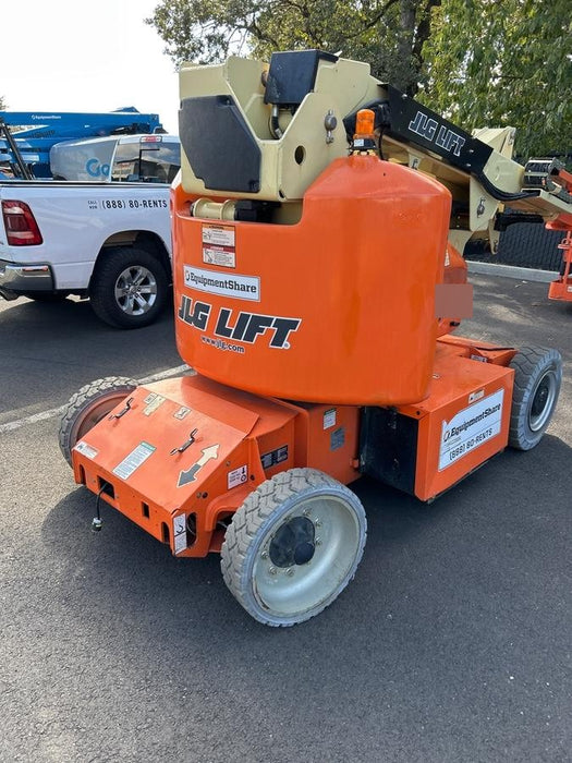 2019 JLG E400AJPN