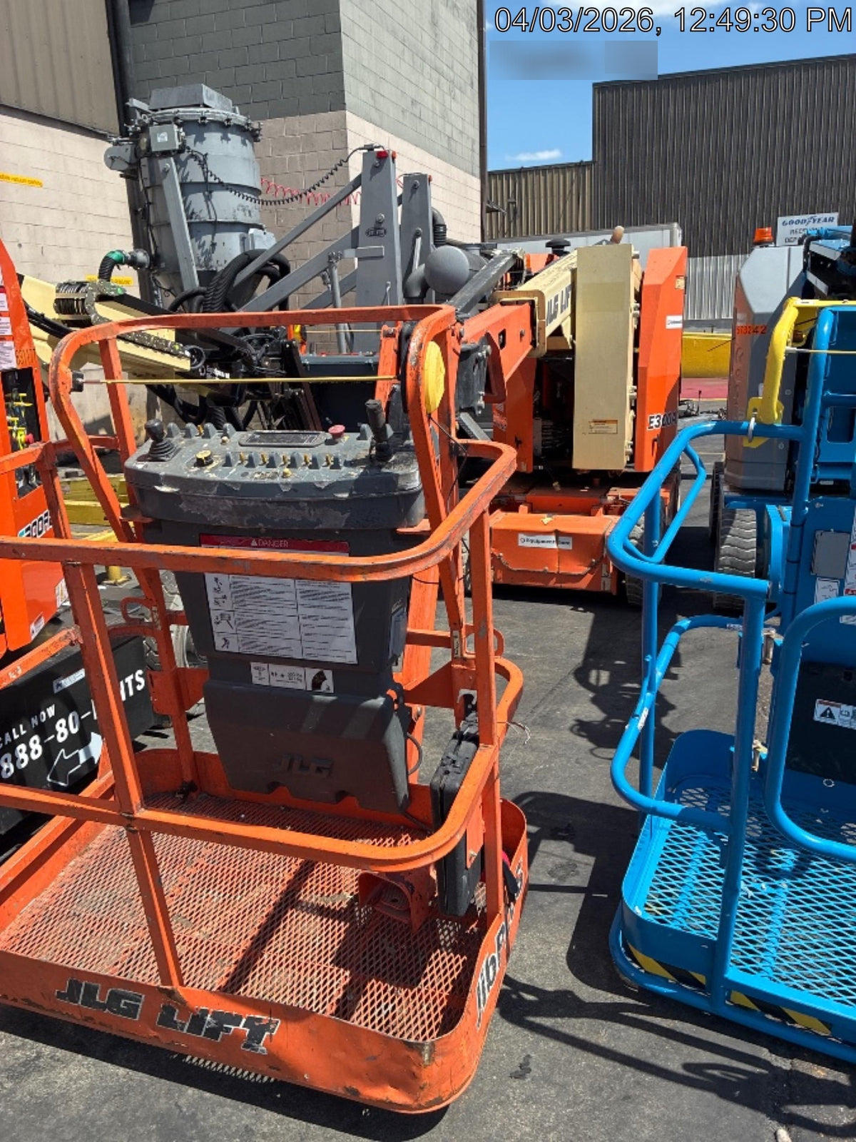 2019 JLG E300AJP