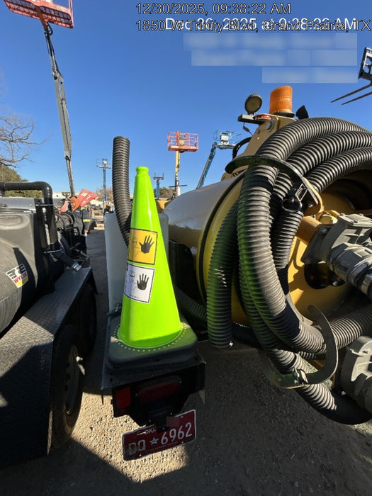 2023 Vac-Tron LP573XDT T4 Koehler Diesel Engine, 500 Gallon Debris Tank, x2 100 Gallon Water Tanks