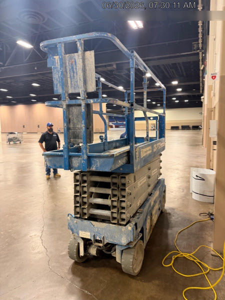 2018 Genie GS-3232 Genie GS3232 Lift w/Folding Rails and Swing Gate