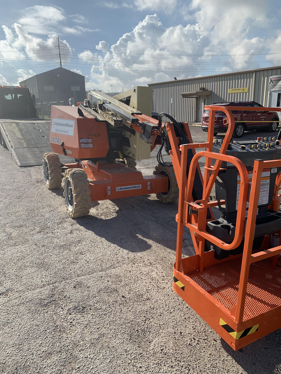 2021 JLG 340AJ