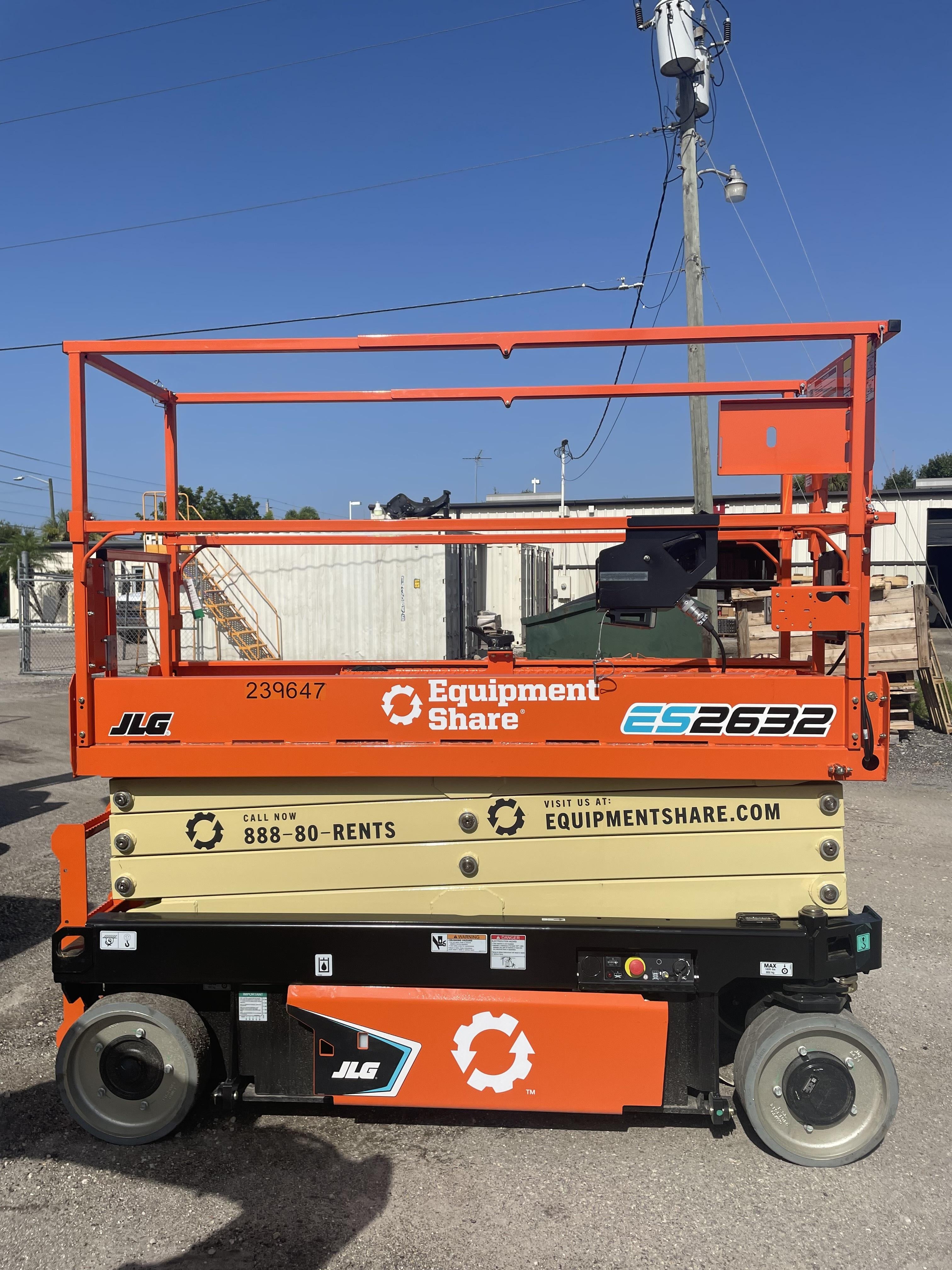 2022 JLG ES2632