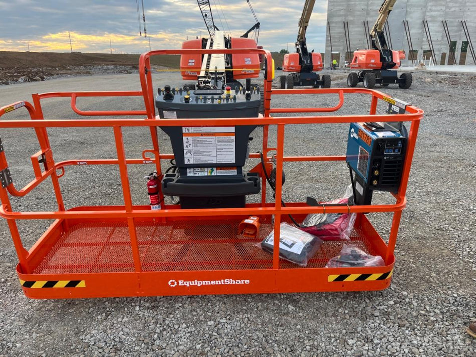 2025 JLG 660SJ