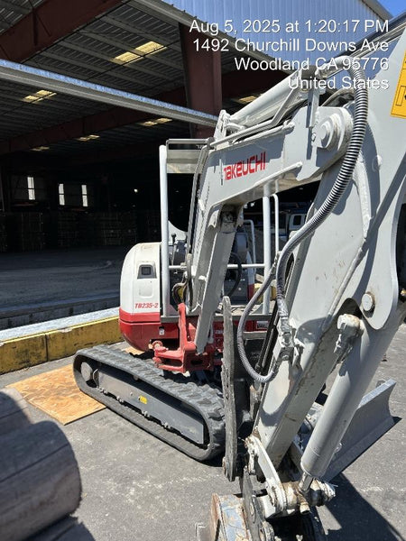 2025 TAKEUCHI TB235-2R