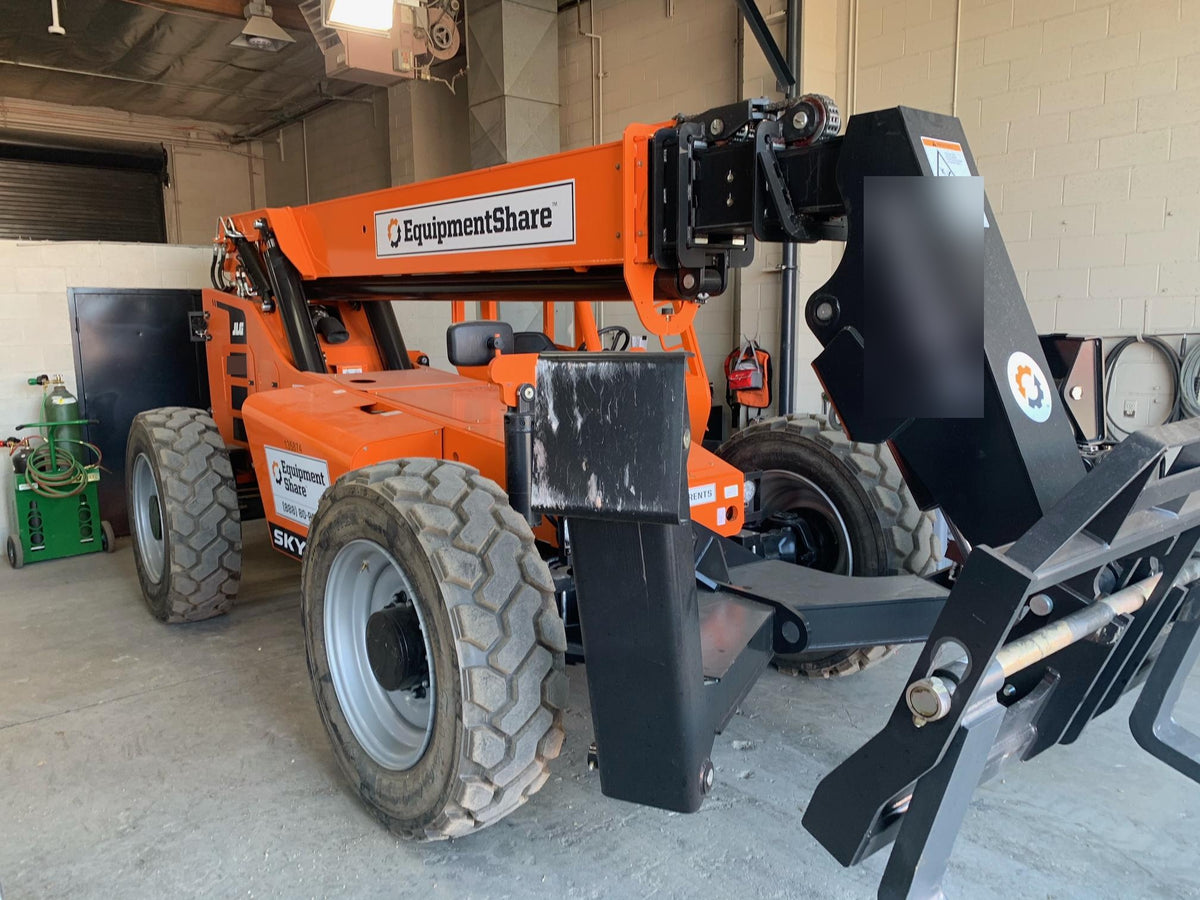 2021 SKYTRAK 10054