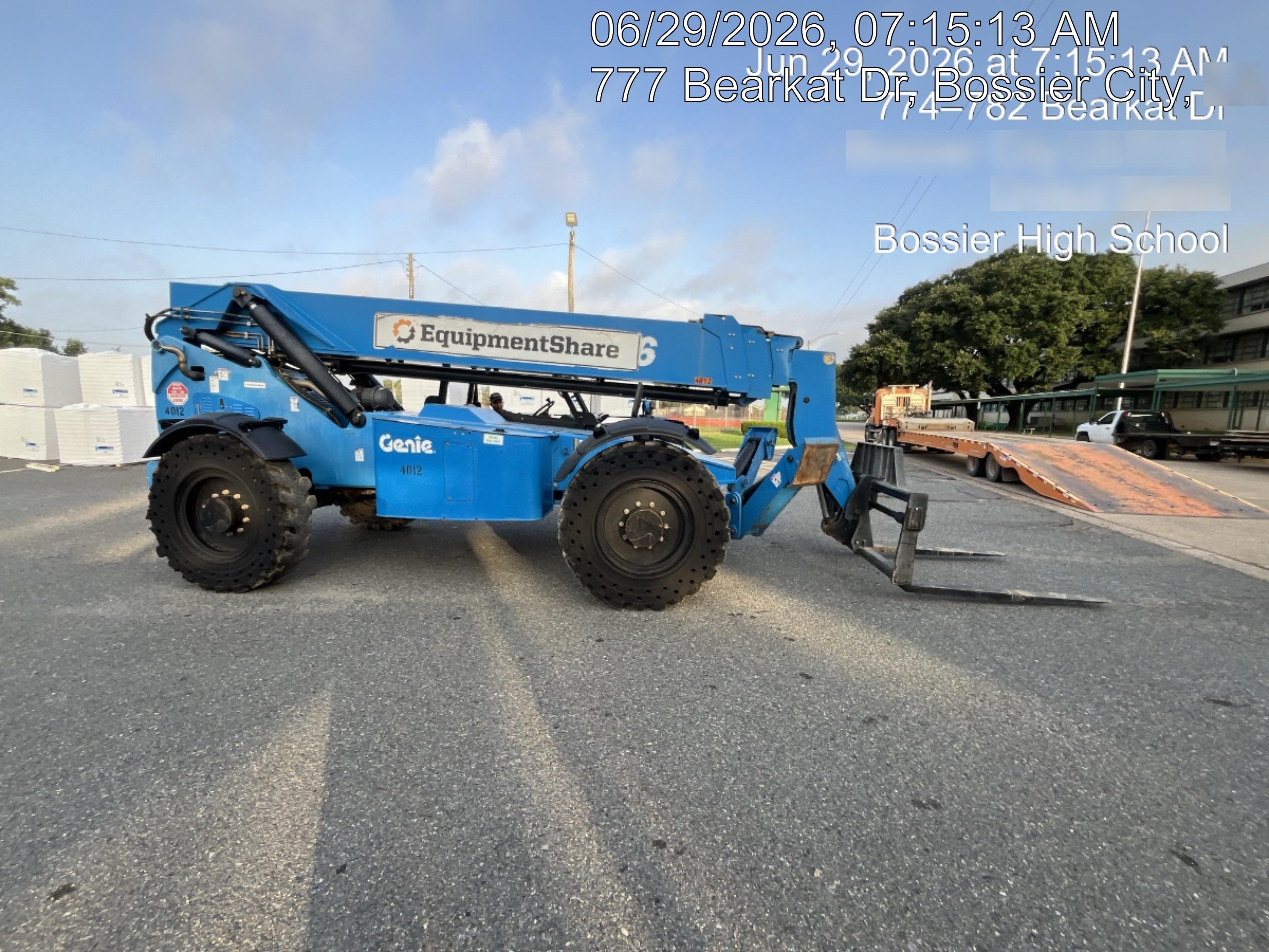 2017 GENIE GTH-1056