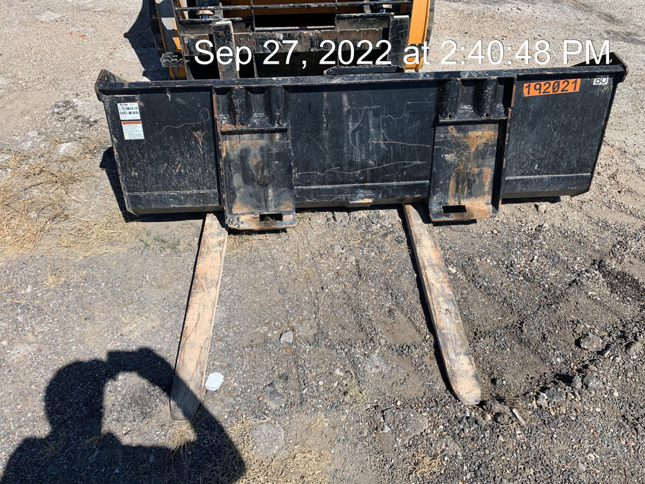 2022 ARROW MATERIAL HANDLING 60" Pallet Forks - Arrow