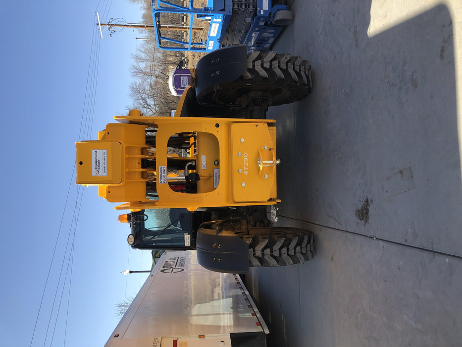 2019 JCB 509-42 Cab/Heat/Air, 74 HP, Solid Tires, STD Worklight, Beacon, Aux Hydraulics, Lifting Eye, Back up Alarm 66" Carriage/60" Forks