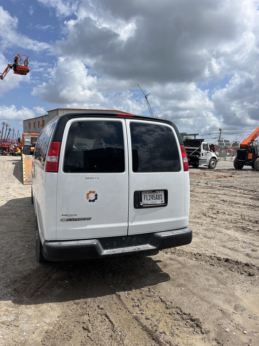 2023 CHEVROLET Express Van - Rental