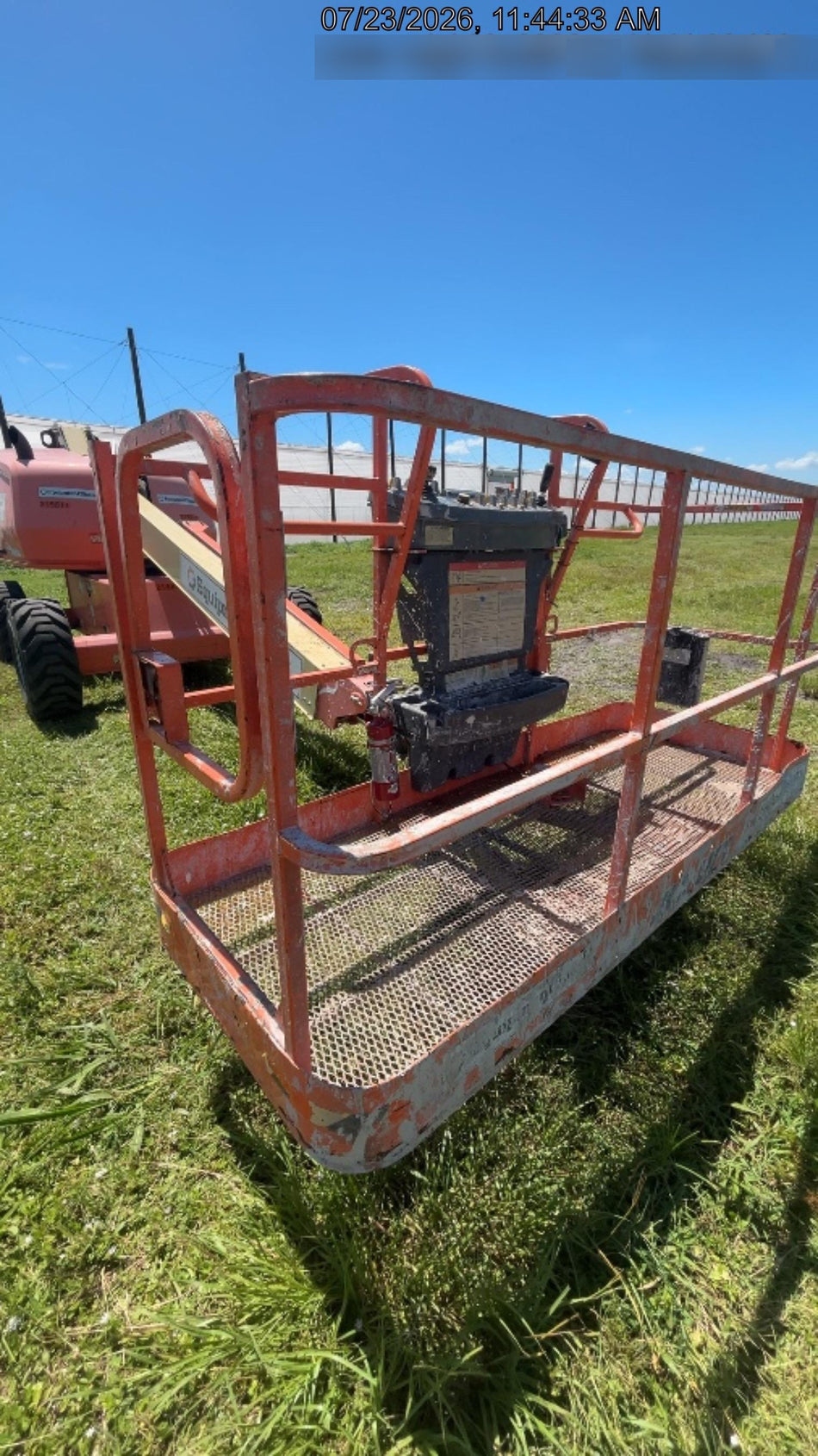 2022 JLG 400S