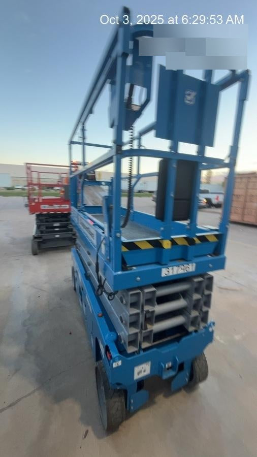 2023 GENIE GS-2632