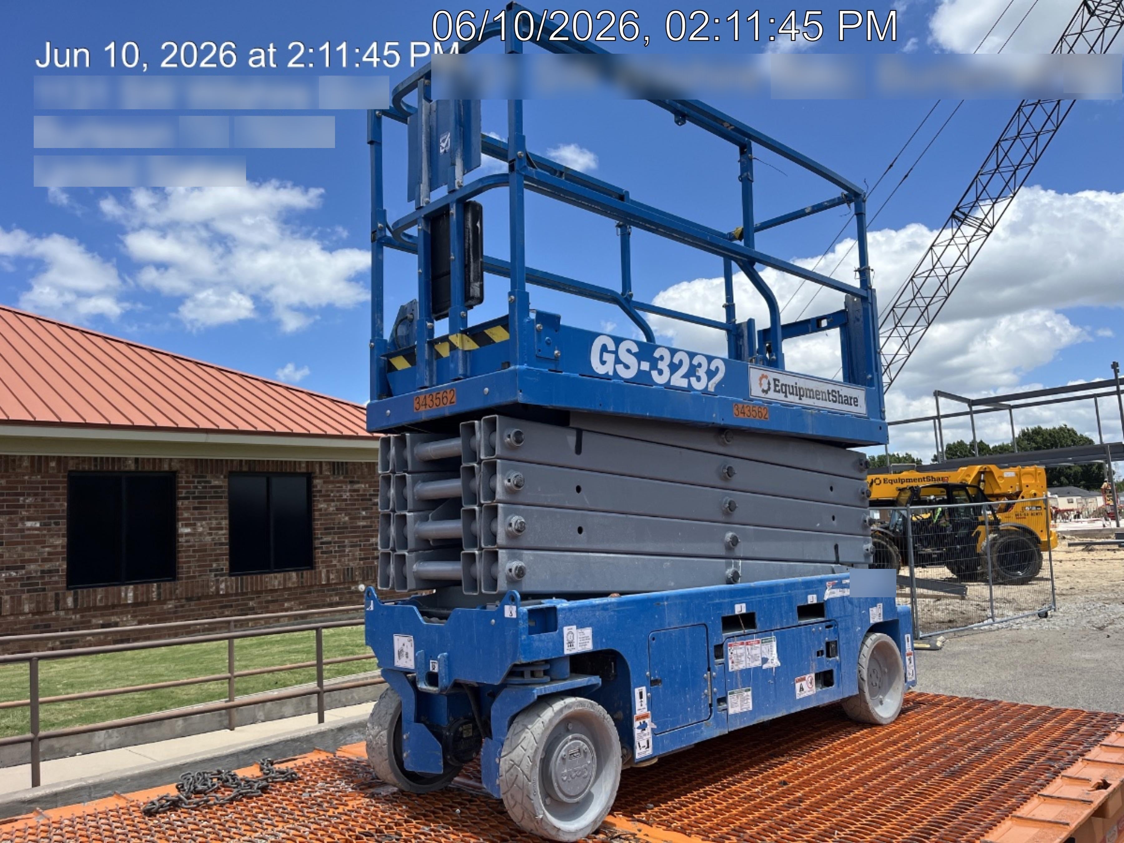 2023 GENIE GS-3232