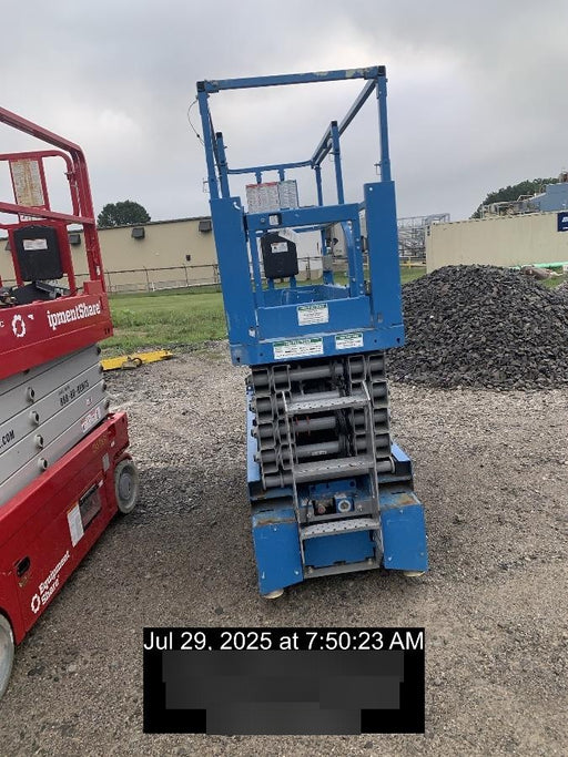 2020 Genie GS-3232 Standard, Folding half height swing gate