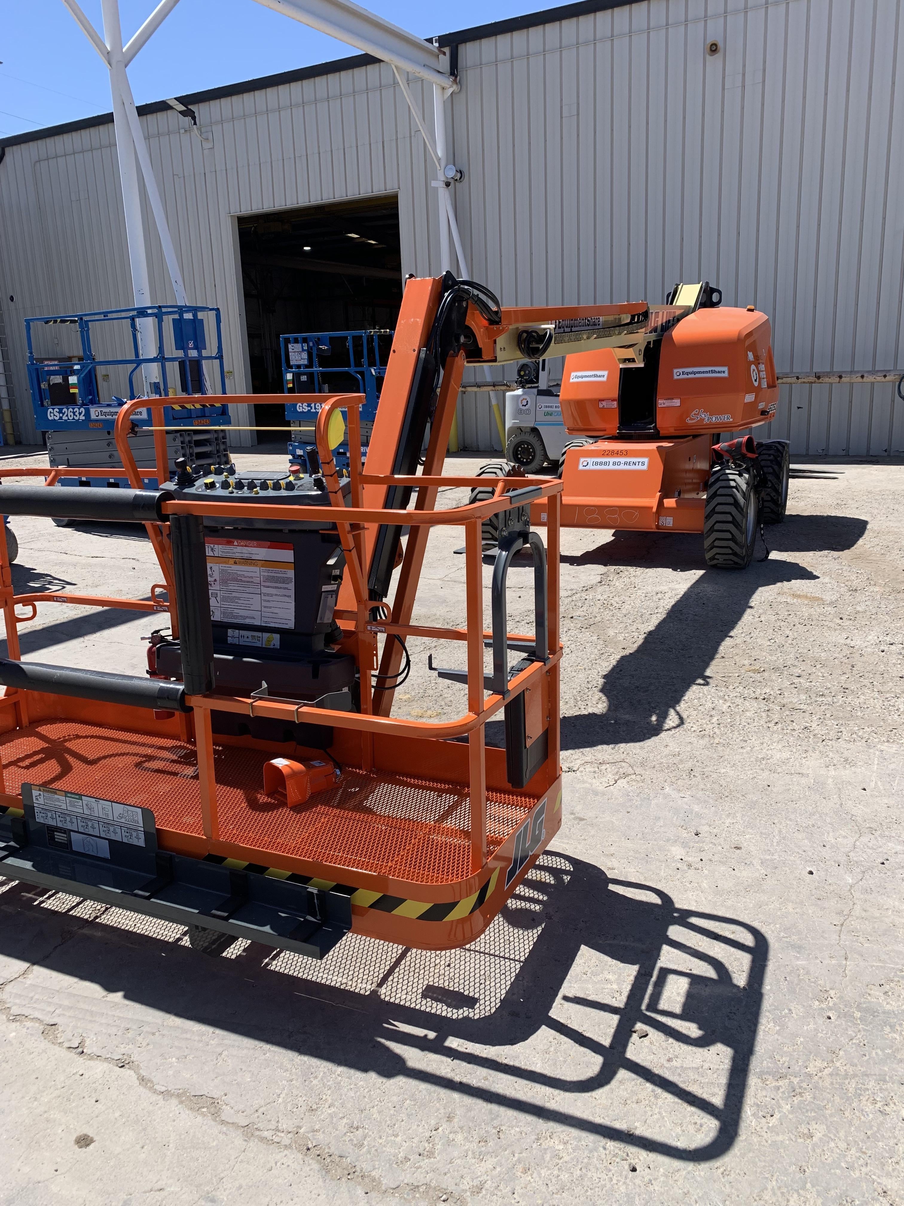 2022 JLG 460SJ