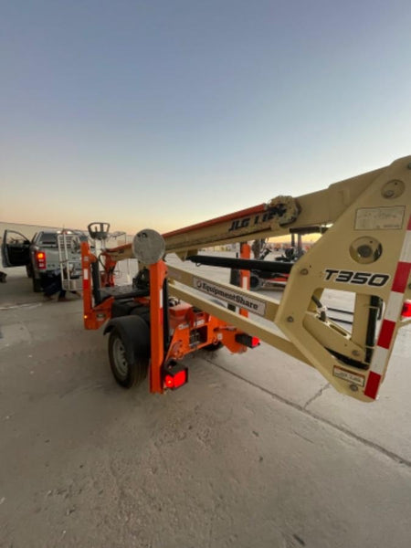 2022 JLG T350