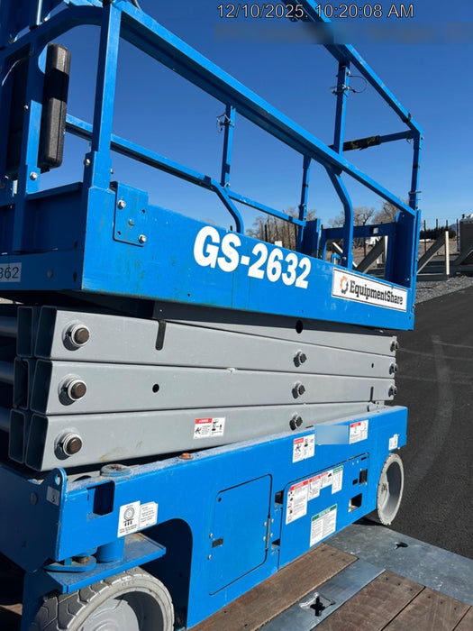 2020 Genie GS-2632 Solid NM Tires, Folding Rails with Half-Height Swing Gate, Beacon, 800W Invertor