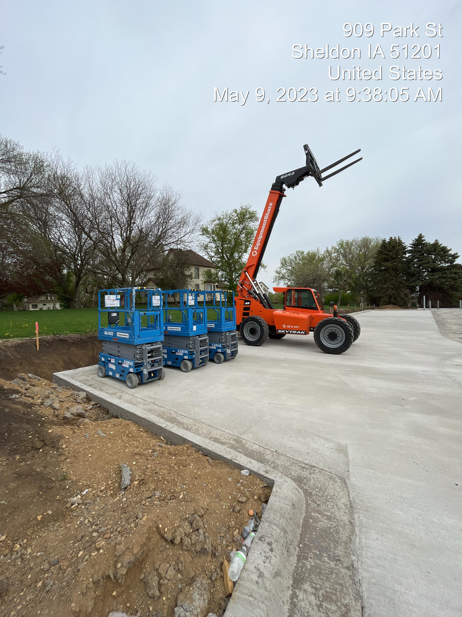 2023 SKYTRAK 8042