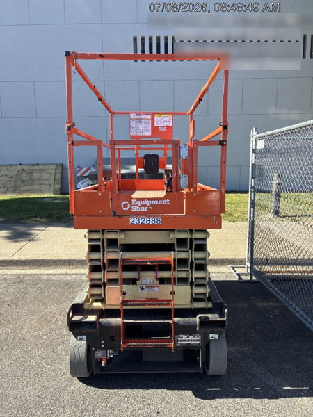 2022 JLG ES3246
