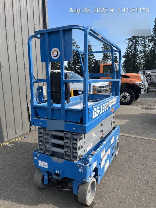 2019 Genie GS-1930 Half Height Swing Gate, 800W Inverter