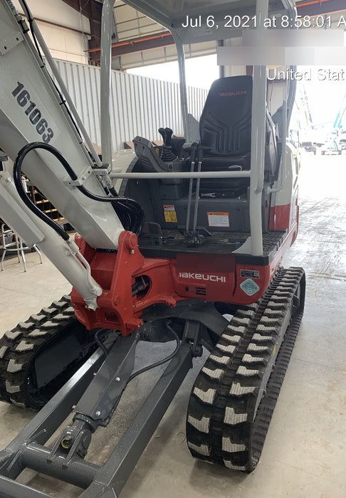 2021 TAKEUCHI TB235-2R