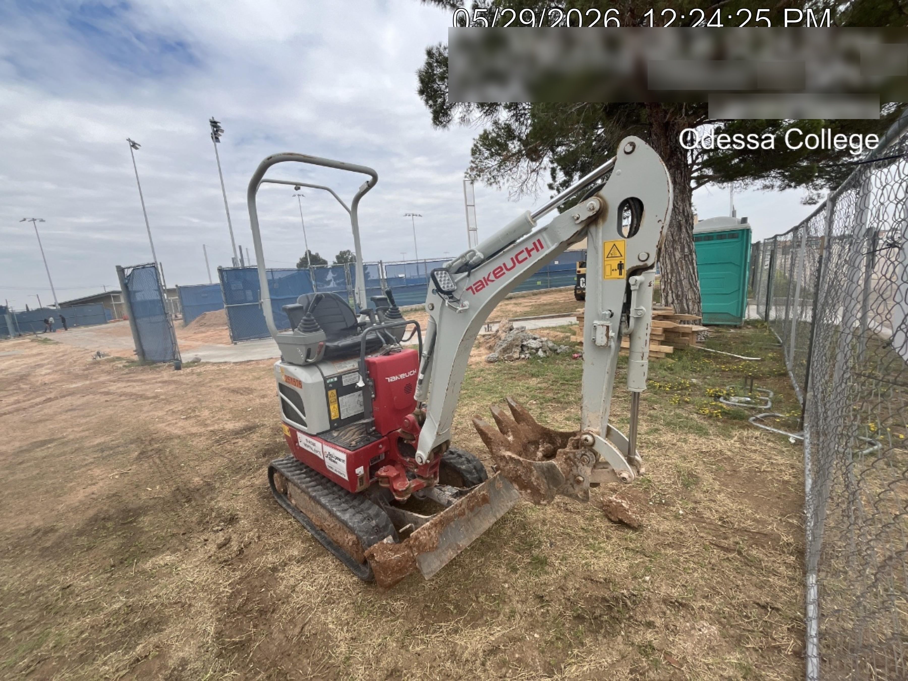 2022 TAKEUCHI TB210R