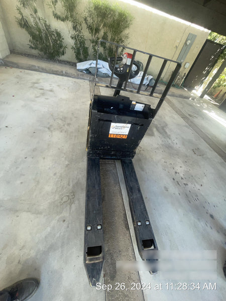2021 HAUL MASTER Manual Pallet Jack 4,000 lbs